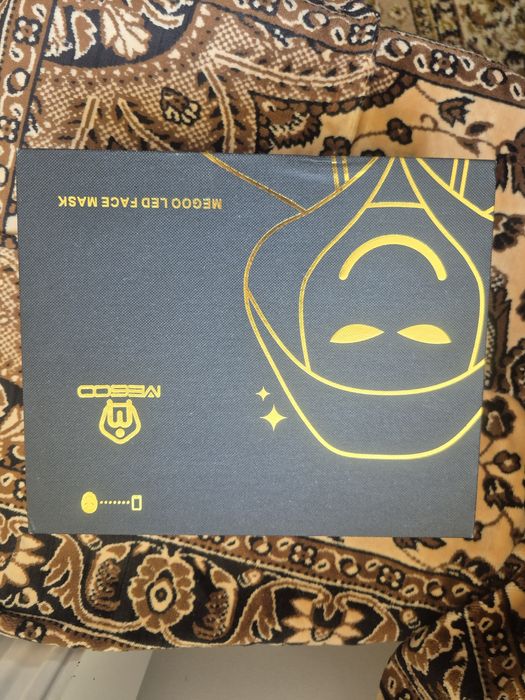 Vând masca led megoo