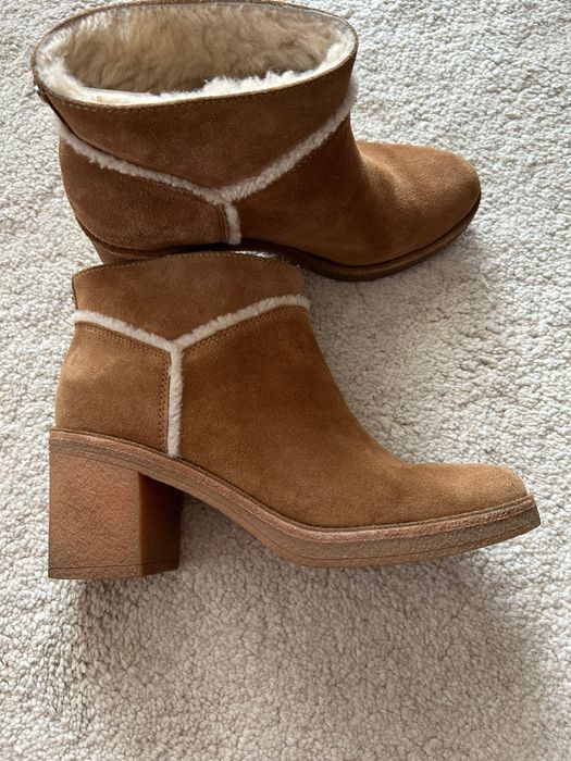 Ghete blana naturala cojoc camel chestnut UGG