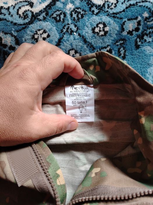 Costum militar combat