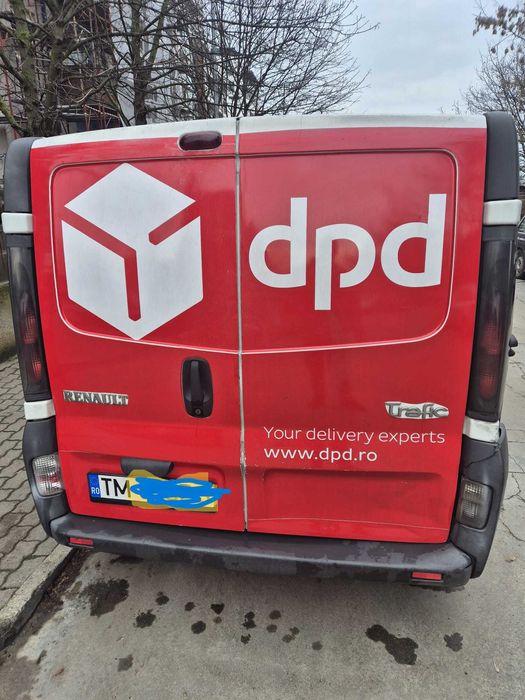 persoana fizica vand renault trafic 1,9 dci