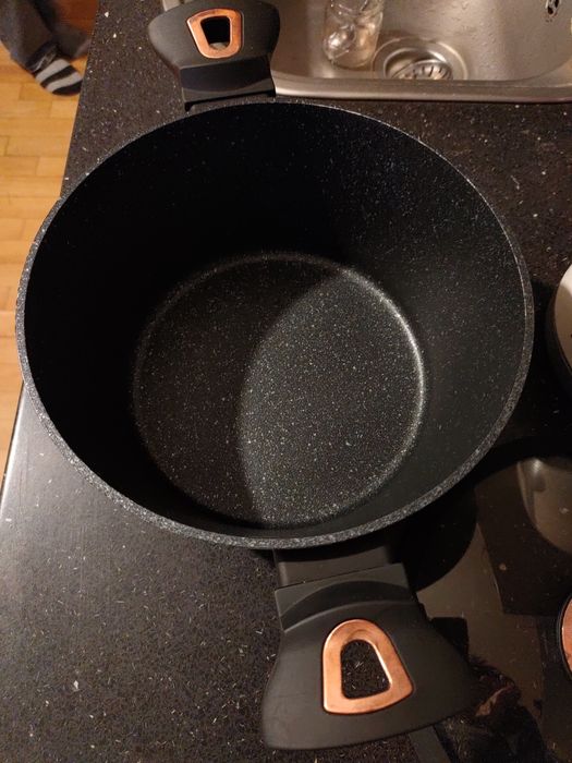 Продавам  Тенджера