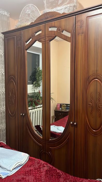 Спальный гарнитур б/у  состание хорошый