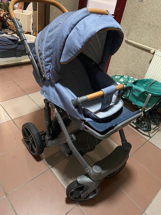 Продам коляску 2 в 1