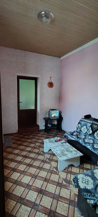 Qarshi.sh.6 sotix.7.xona srochno sotiladi