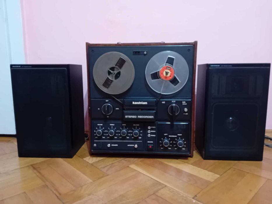 Magnetofon KASTHAN cu boxe 1000 lei