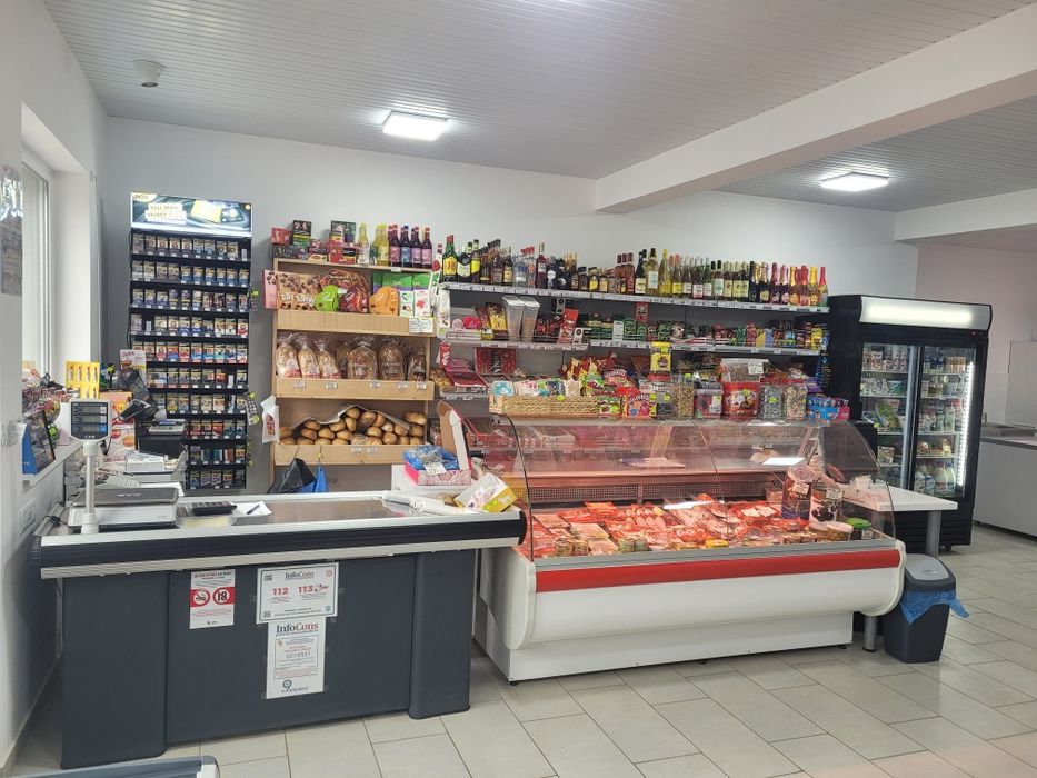 Spațiu comercial/casă