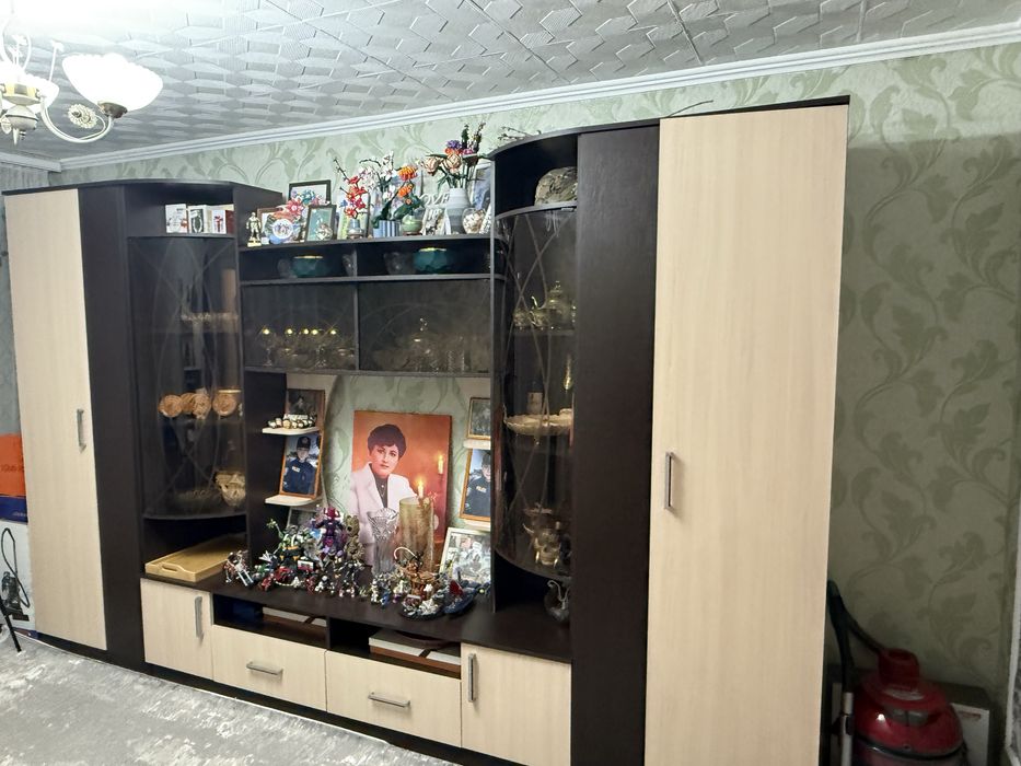 Стенка в гостиную