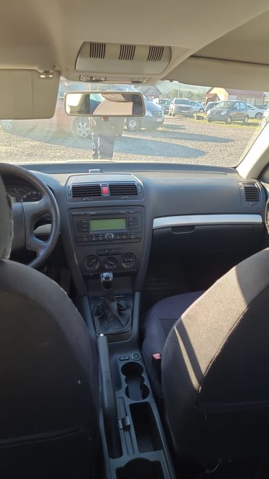 Vând Skoda Octavia 2 UNIC PROPRIETAR