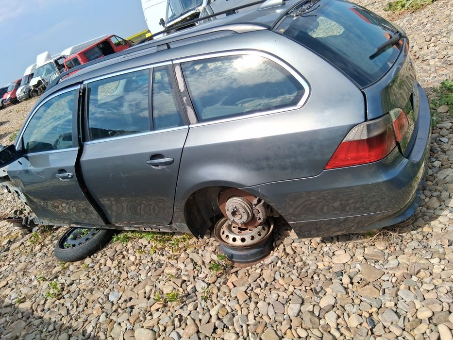 Dezmembrez BMW e 60 e61