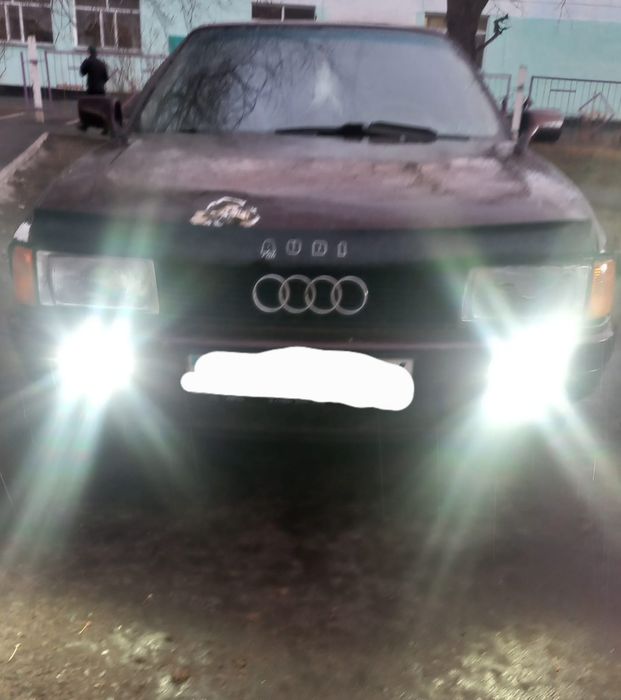 Продам МАШИНА Audi 80