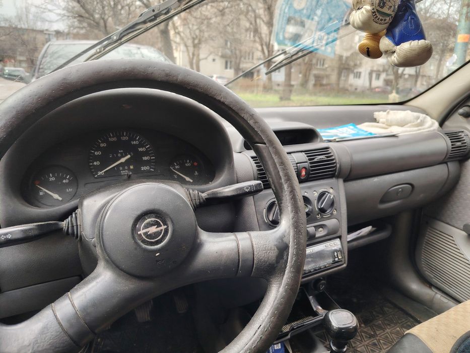 Продавам Opel corsa