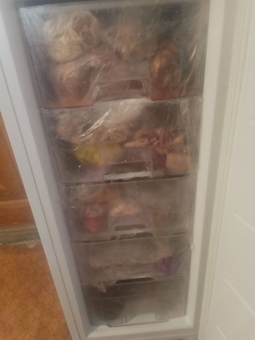 Продам морозильник