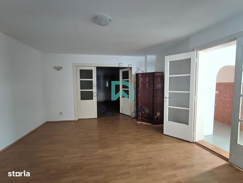 Potential Booking, zona  Schei, Brasov