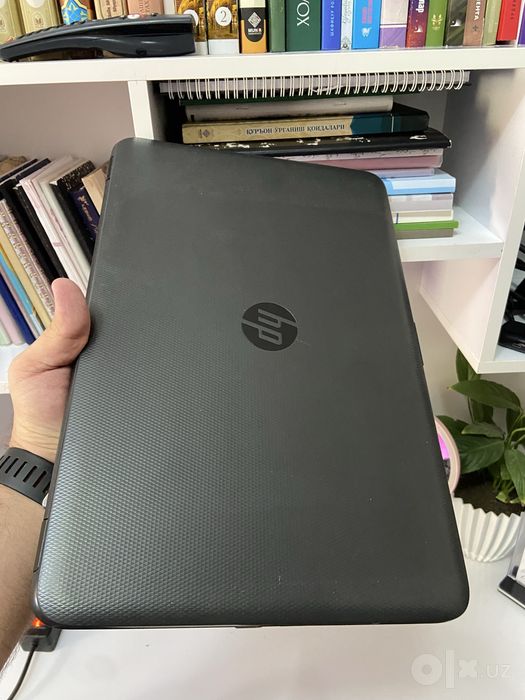 Hp noutbuk sotiladi srochna!