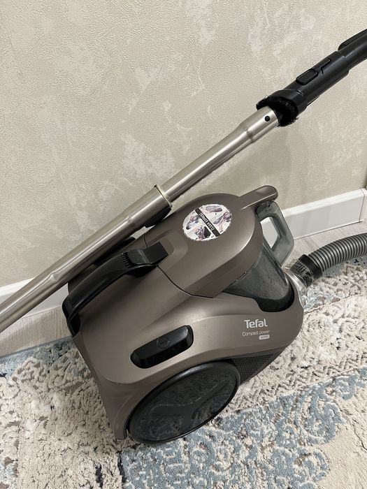 Срочно продам пылесос