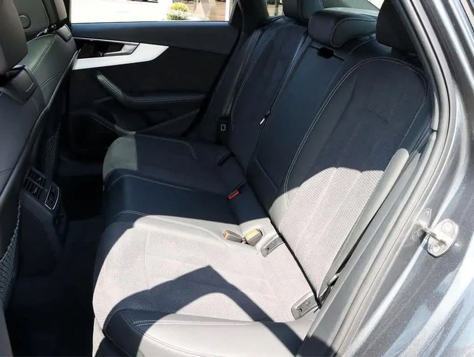 Audi A4 45 S line Premium Plus 2023