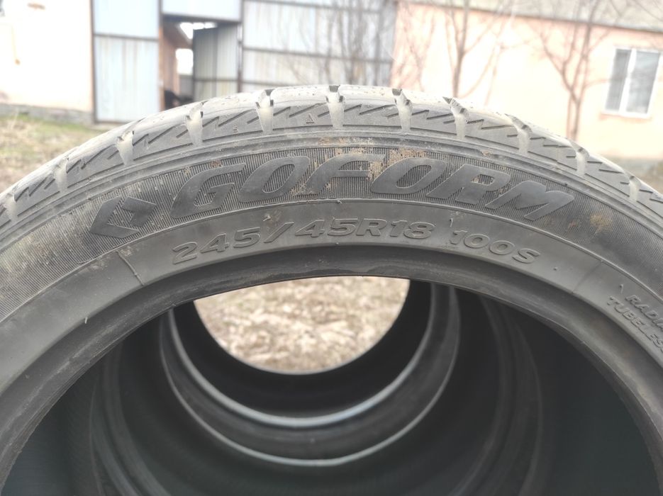 Продам зимнюю резину.