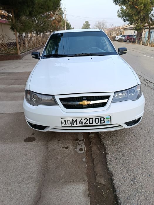 Neksiya 2 variyantga sotiladi
