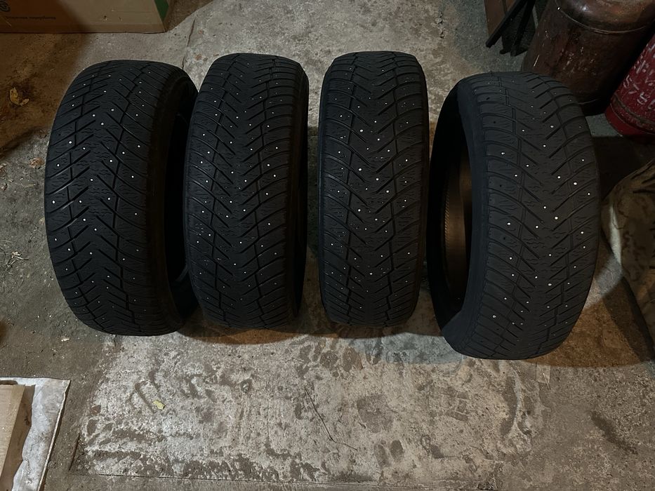 Продам зимние шины 4шт (комплект)
