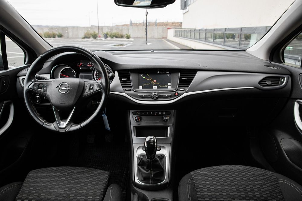 Opel astra sports