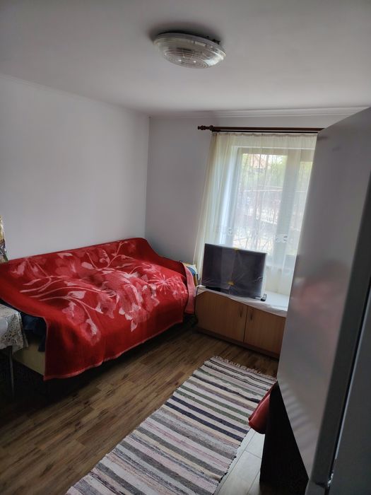 Vând casa Priboieni