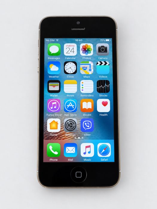 Продавам iPhone 5 - Gold & Co. London 24Kt Gold UAE Limited Edition № 075/250