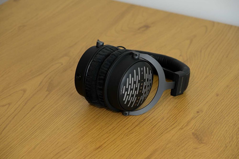 Слушалки Beyerdynamic DT 1990 Pro