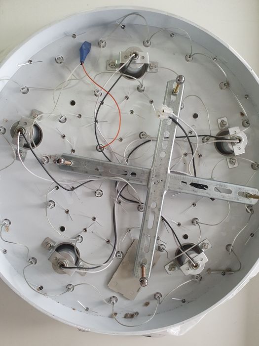 Люстра б/у в рабочем состоянии
