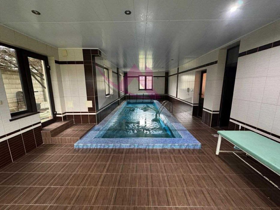 Лукс! Аристократичен дизайн! Къща+ вътрешен басейн- с. Кранево