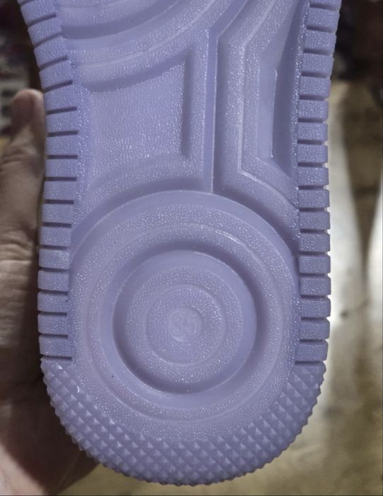 Кроссовки детские новые