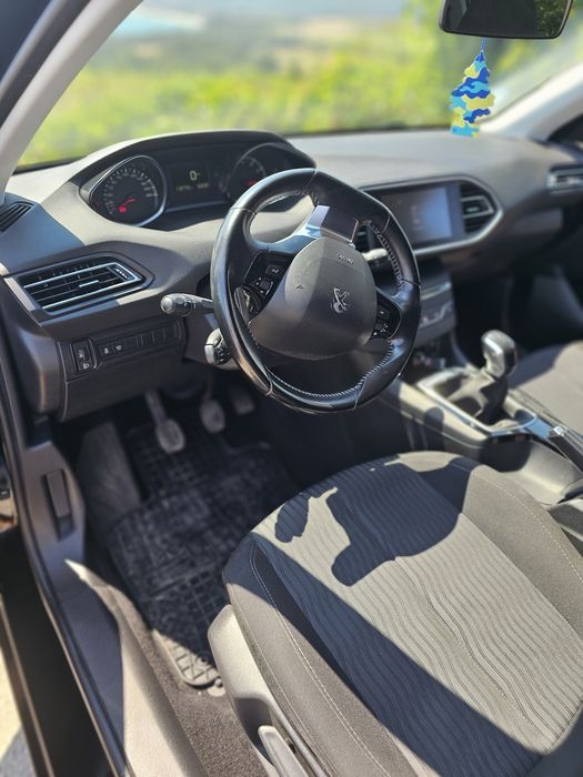 Peugeot 308 1.2  116к.с