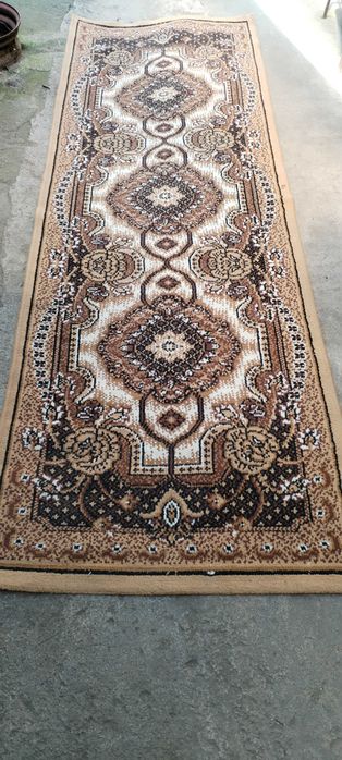 Vând covoare 75x225 cm