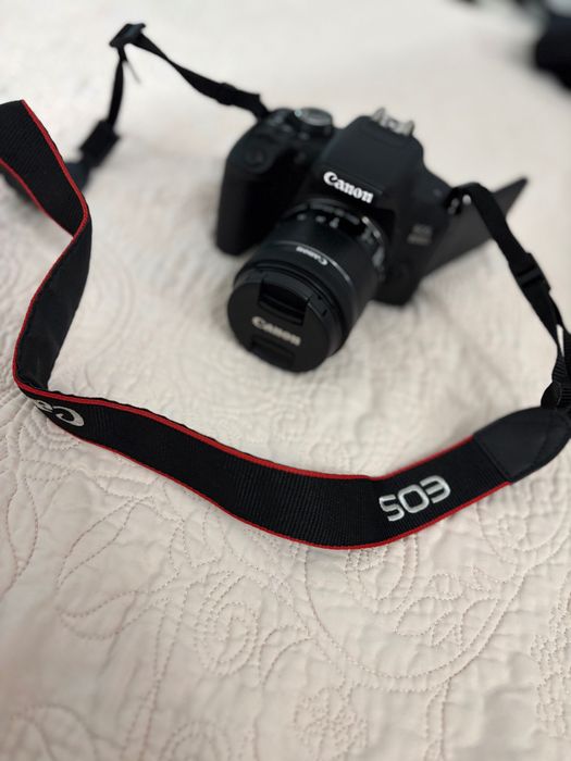 Canon EOS 800D + EF-S 18-55mm