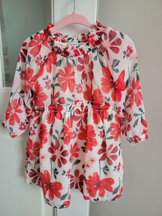 Продаётся  детское нарядное платье carter's оригинал