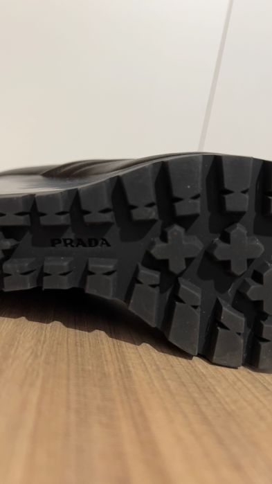 Prada кожени боти