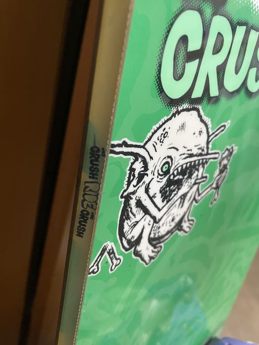 Сноуборд продам с креплениями