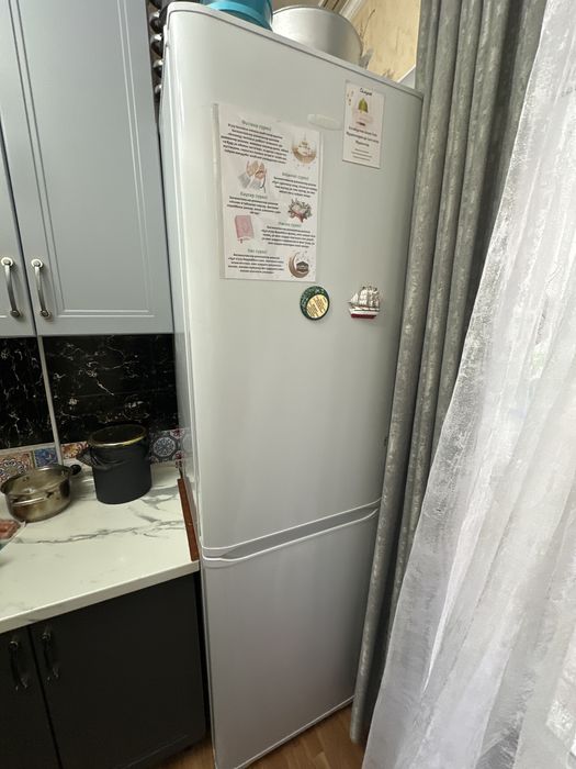 Холодильник бу рабочи