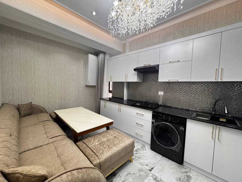 Люкс квартира сотилади