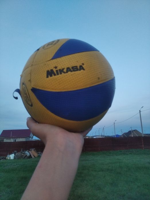 Волейбольный мяч MVA200