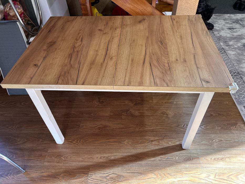 Продам стол обеденный хорошего качества