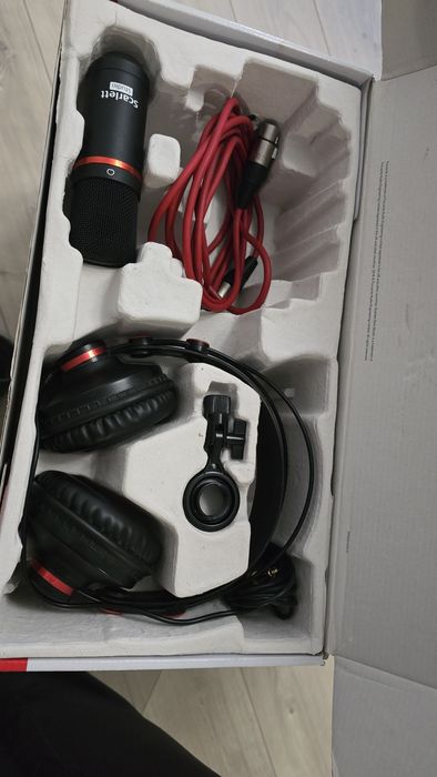 Scarlett studio микрофон и слушаки CM25 MkII