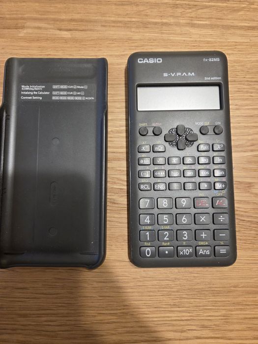 Научен калкулатор Casio