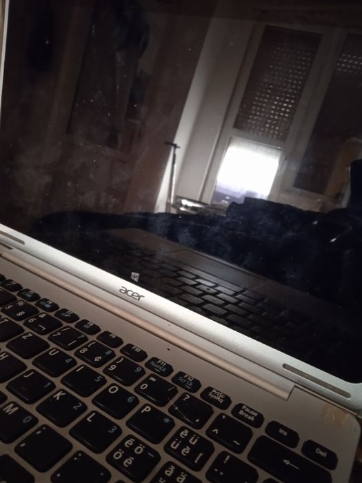 Два лаптопа тошиба и Acer