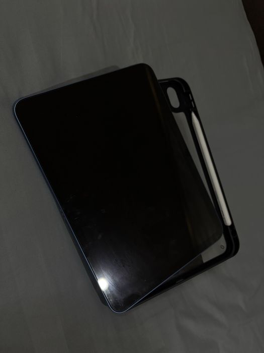 Продам из за срочность Ipad 10,9