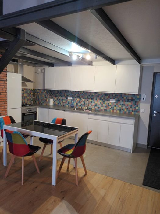 Inchiriez apartament in centru