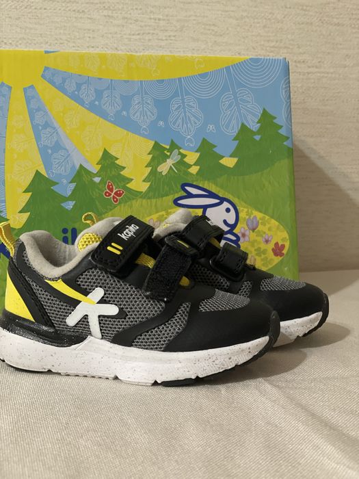 Кроссовки 22 размер. В  отличном состояни