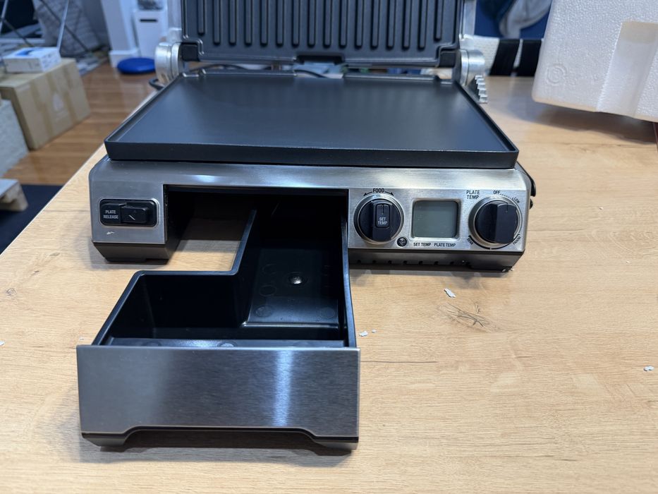 Гриль Bork G802 в отличном состоянии