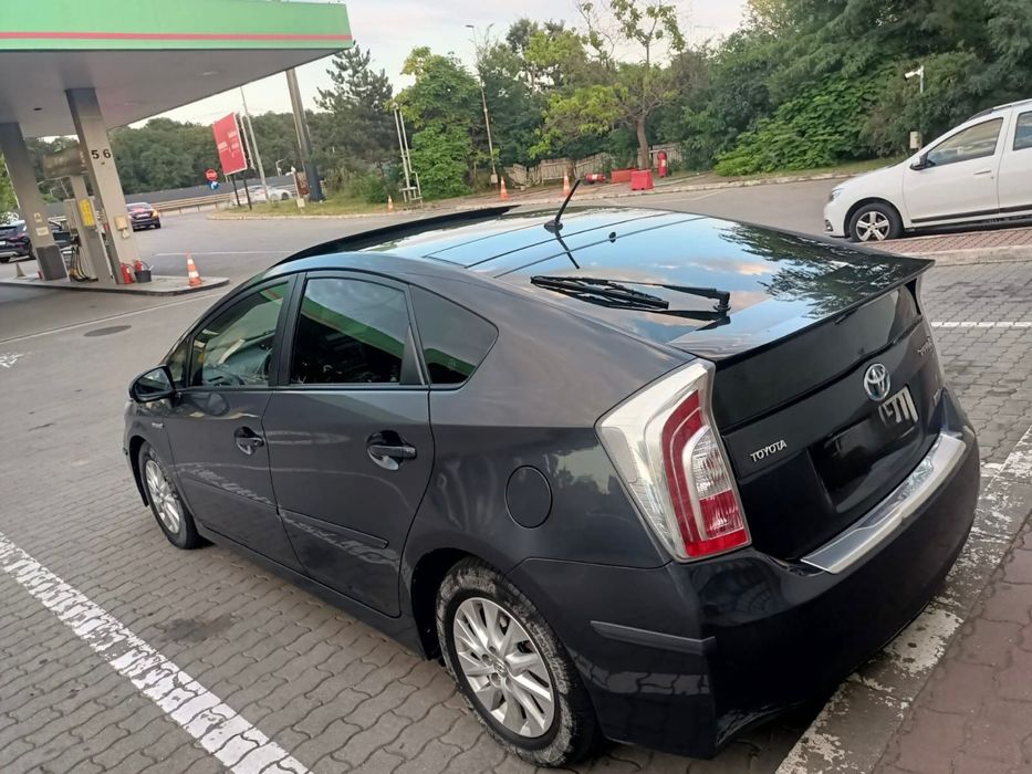 De vanzare Toyota Prius Hybrid | 2013 | 1.8