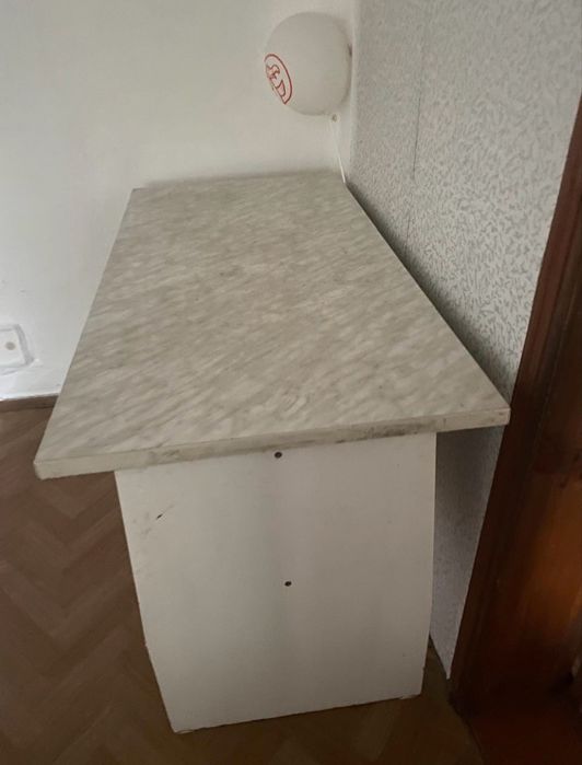 Срочно продам стол из-за переезда!!!