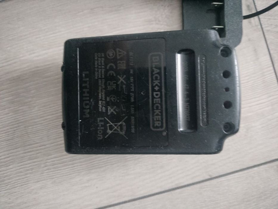 Încărcător și acumulator pentru black&decker